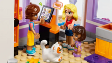 Load image into Gallery viewer, Heartlake City Community Kitchen - 41747